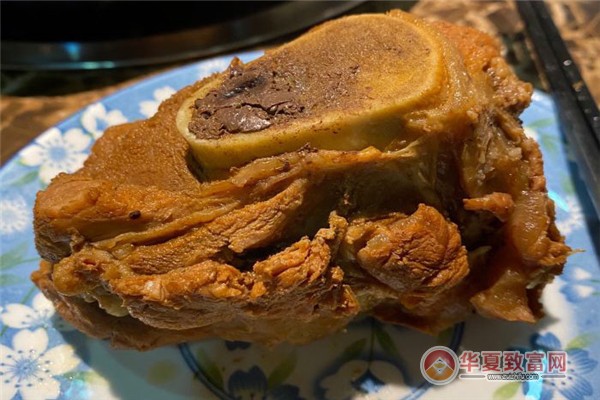 骨当道自助酱大骨加盟